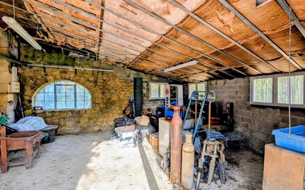 Maison à vendre    6 pièces •  Saint-Agnant