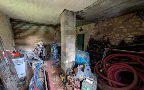 Maison à vendre    6 pièces •  Saint-Agnant