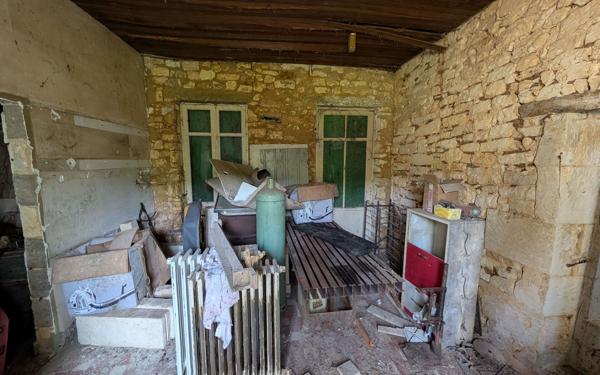 Maison à vendre    6 pièces •  Saint-Agnant