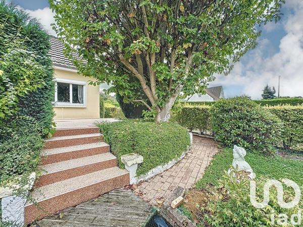 Maison 6 pièces de 110 m² à Le Mesnil-Esnard (76240)