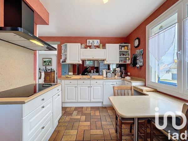 Maison 6 pièces de 110 m² à Le Mesnil-Esnard (76240)