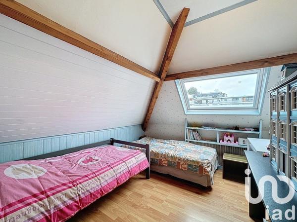 Maison 6 pièces de 110 m² à Le Mesnil-Esnard (76240)