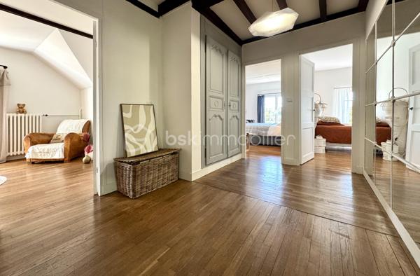 Maison en pierre de 333,67 m²