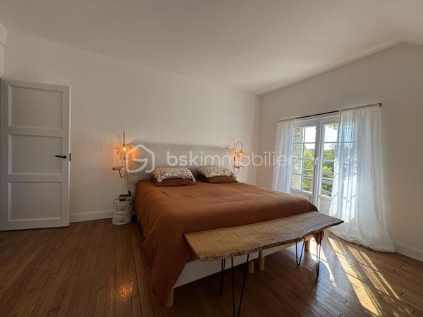 Maison en pierre de 333,67 m²