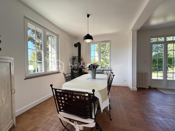 Maison en pierre de 333,67 m²