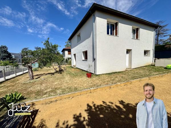 Maison familiale rénovée (DPE B) 318 000 €