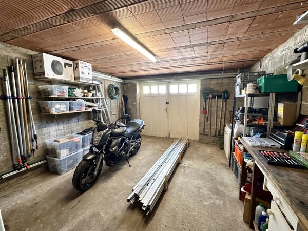 Maison familiale rénovée (DPE B) 318 000 €