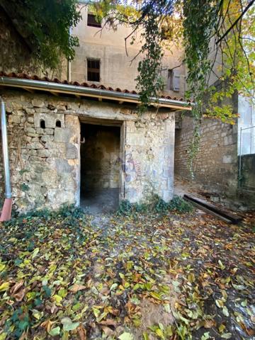 Vente maison de ville Angouleme (16000), 120.00m² sur 150.00m² de terrain. Agence Allard Brimeaud