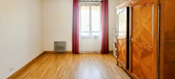 À vendre ! Charmante maison de plain-pied de 100 m² sur un beau terrain de 471 m².