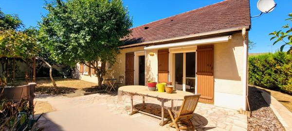À vendre ! Charmante maison de plain-pied de 100 m² sur un beau terrain de 471 m².