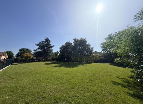Terrain à vendre de 500 m² à Léognan - Réf 4395