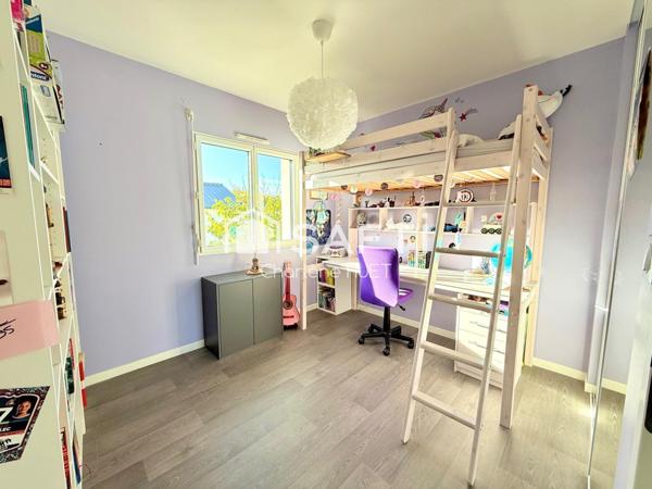 Maison lumineuse, 3 chambres, au calme