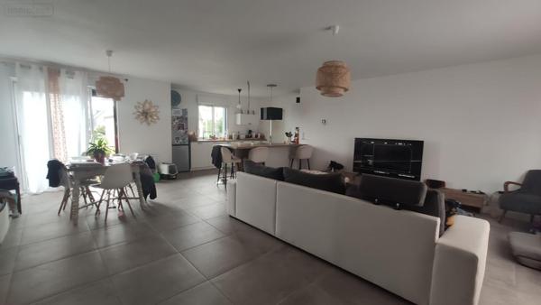 Maison individuelle à vendre à Saint-Barthélemy dans le Morbihan (56150), ref : 065/1826   
bourg