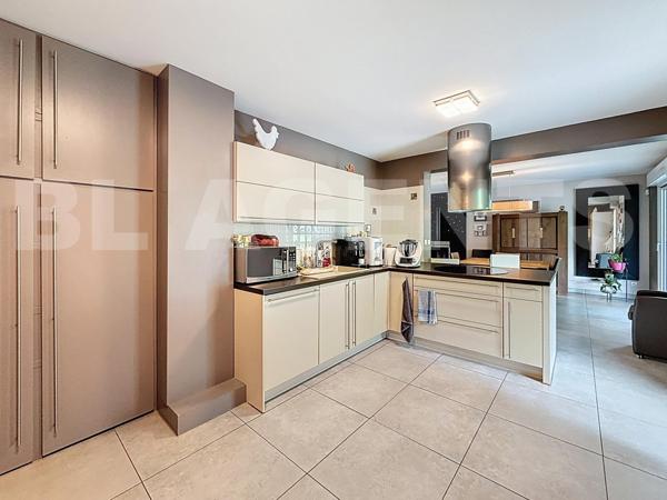 Maison avec piscine et confort moderne à Rehon