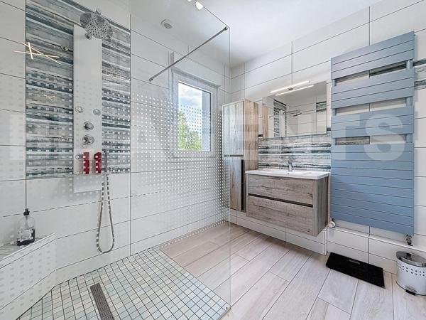 Maison avec piscine et confort moderne à Rehon