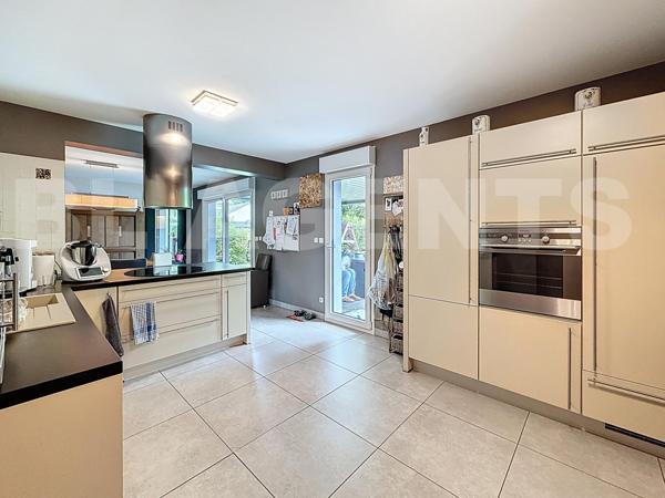 Maison avec piscine et confort moderne à Rehon