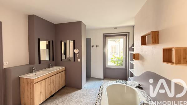 Maison à vendre 9 pièces 184 m² Roanne