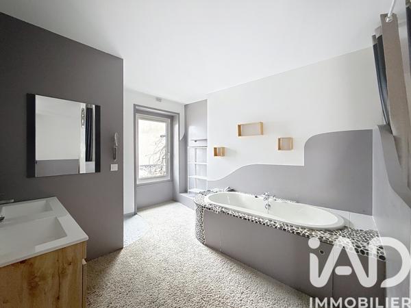 Maison à vendre 9 pièces 184 m² Roanne