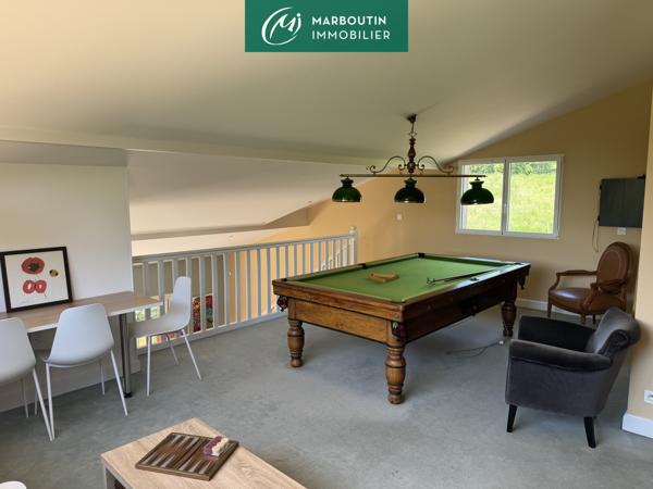 Maison 8 pièce(s) 5 chambre(s) 235 m²