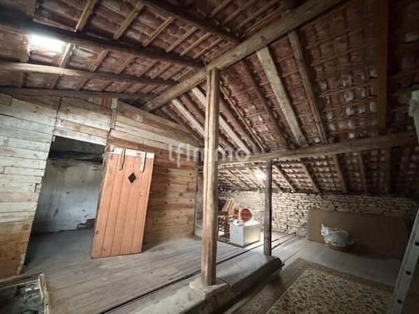 Maison à fort potentiel, en campagne mosellane.