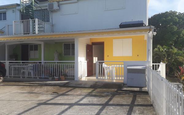 Appartement à louer    1 pièce • 40 m2 Sainte-Anne