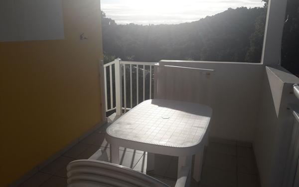 Appartement à louer    1 pièce • 40 m2 Sainte-Anne