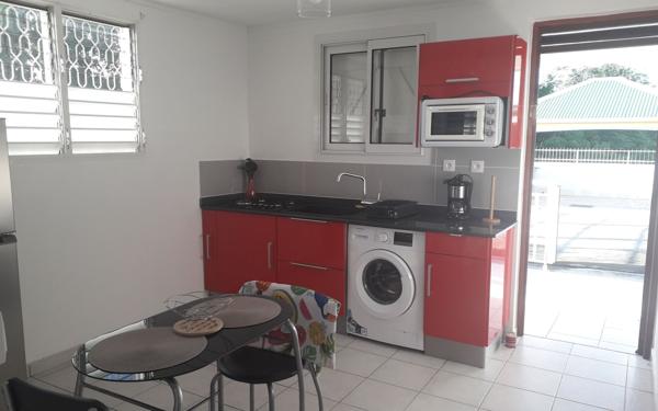 Appartement à louer    1 pièce • 40 m2 Sainte-Anne