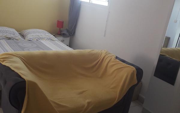 Appartement à louer    1 pièce • 40 m2 Sainte-Anne