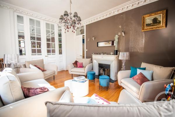 Maison à vendre  11 pièces - 355,67 m2 REMIREMONT - 88