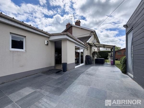 Charmante semi-individuelle en semi plain-pied avec garage, jardin et terrasse PHALEMPIN