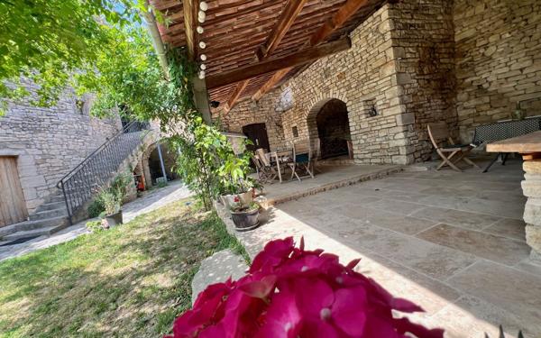 Maison à vendre    7 pièces •  Orgnac-l'Aven