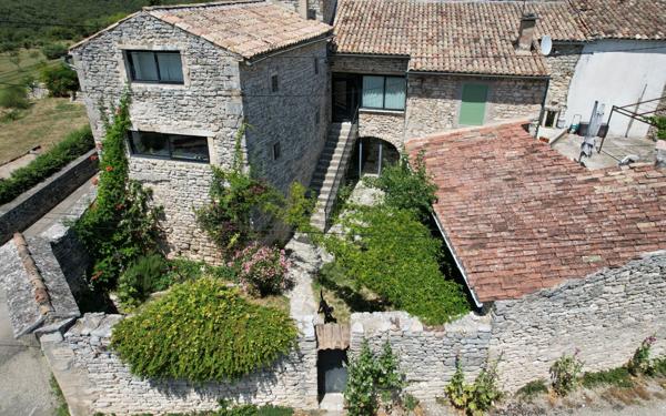 Maison à vendre    7 pièces •  Orgnac-l'Aven