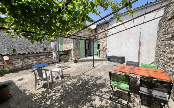 Maison à vendre    7 pièces •  Orgnac-l'Aven