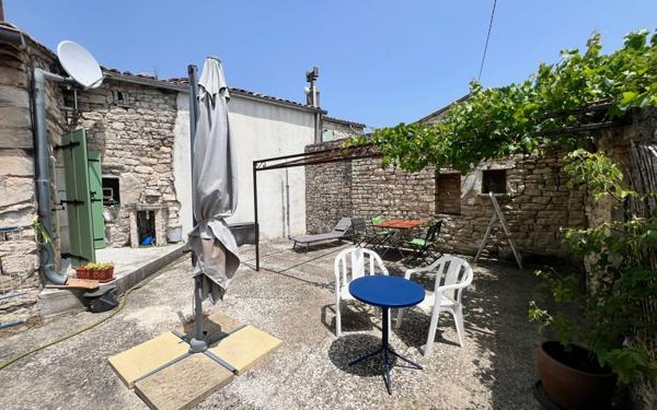 Maison à vendre    7 pièces •  Orgnac-l'Aven