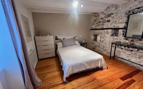 Maison à vendre    7 pièces •  Orgnac-l'Aven