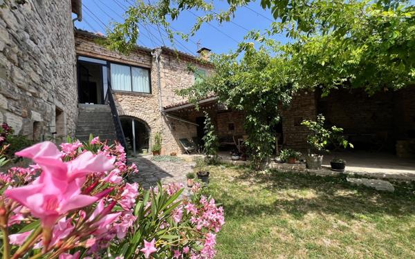 Maison à vendre    7 pièces •  Orgnac-l'Aven