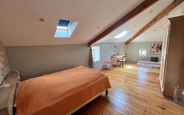 Maison à vendre    7 pièces •  Orgnac-l'Aven