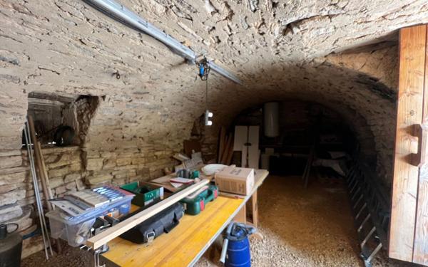 Maison à vendre    7 pièces •  Orgnac-l'Aven