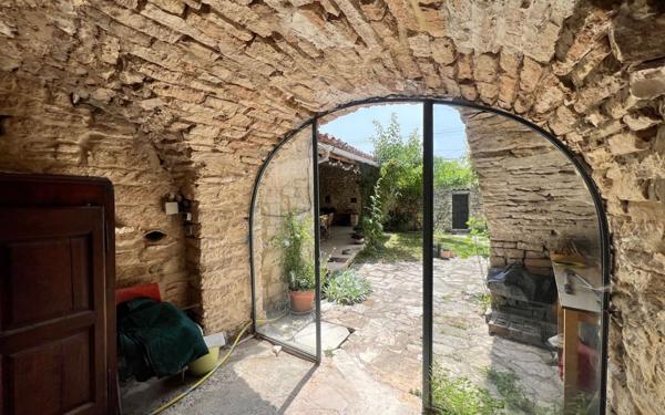 Maison à vendre    7 pièces •  Orgnac-l'Aven