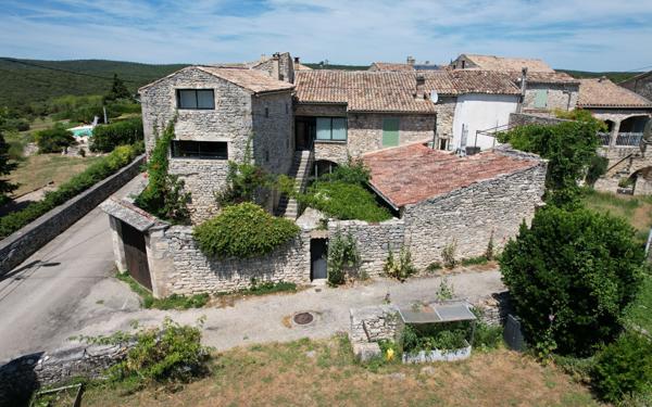 Maison à vendre    7 pièces •  Orgnac-l'Aven