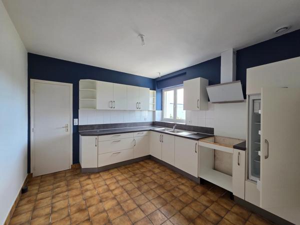 Maison familiale, quartier calme, très bien entretenue, proches toutes commodités