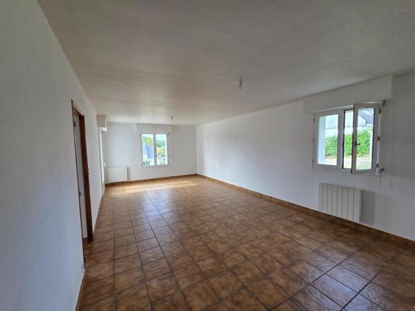 Maison familiale, quartier calme, très bien entretenue, proches toutes commodités