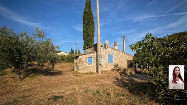 Terrain Constructible et viabilisé Salernes 1300 m2 avec cabanon cadastré