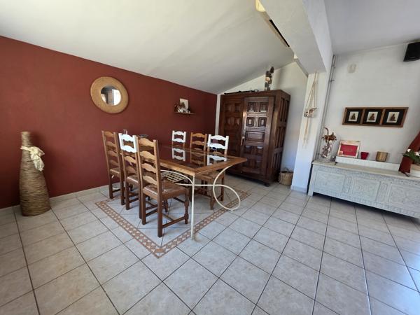 Maison
         6 pièces
        - 130 m² Exclusivité 714 000 € *