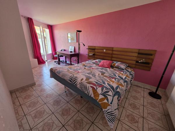 Maison
         6 pièces
        - 130 m² Exclusivité 714 000 € *