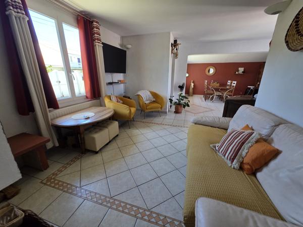 Maison
         6 pièces
        - 130 m² Exclusivité 714 000 € *