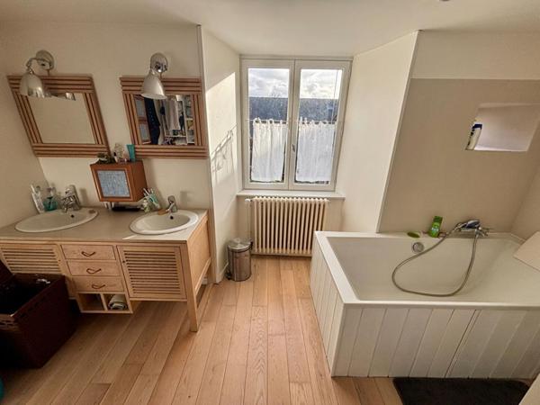 Maison de caractère Dinan 5 pièce(s) 225 m2