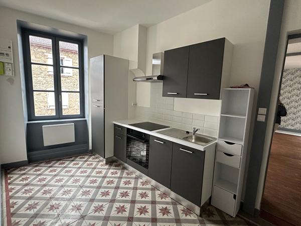 T2 lumineux - centre Tarare - aucun travaux. 