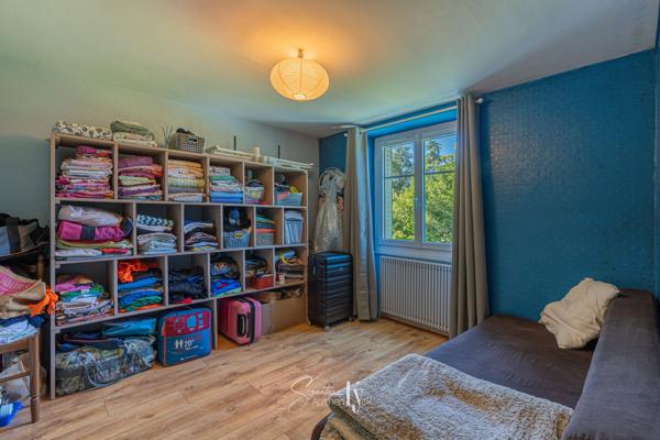 Maison
         6 pièces
        - 125 m² Exclusivité 156 000 € *