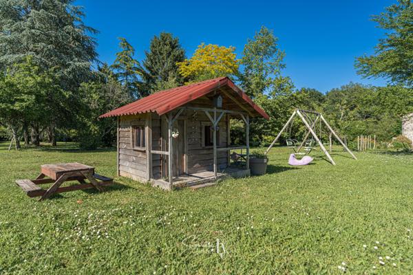 Maison
         6 pièces
        - 125 m² Exclusivité 156 000 € *